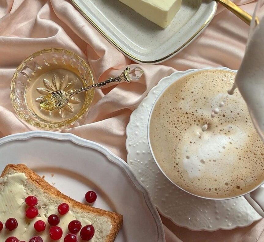 Sense of Happiness Awaits: Discover Our Fine Coffee and Pastry Pairings